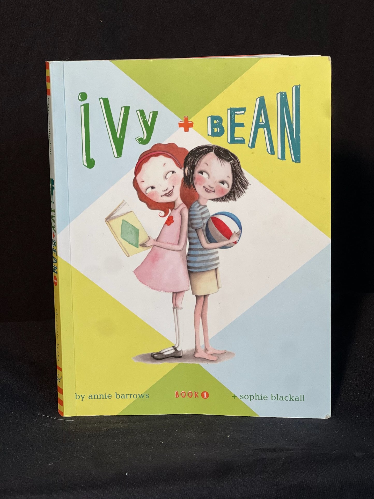 Ivy + Bean By Annie Barrows