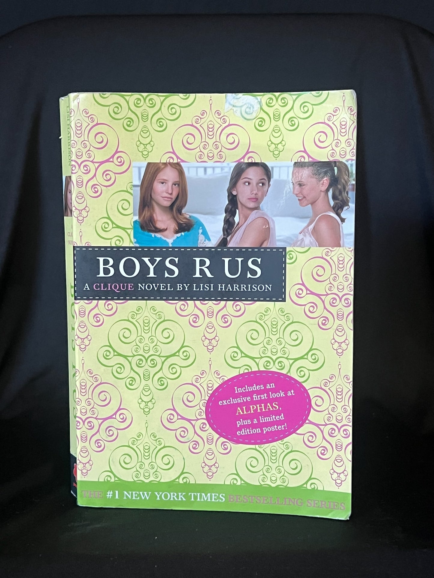Boys R Us (A Clique Novel) by Lisi Harrison