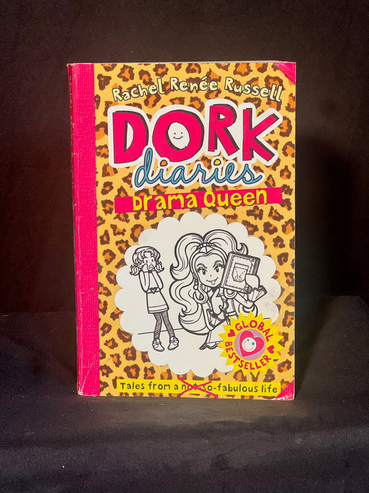 Dork Diaries Drama Queen by Rachel Renee Russell