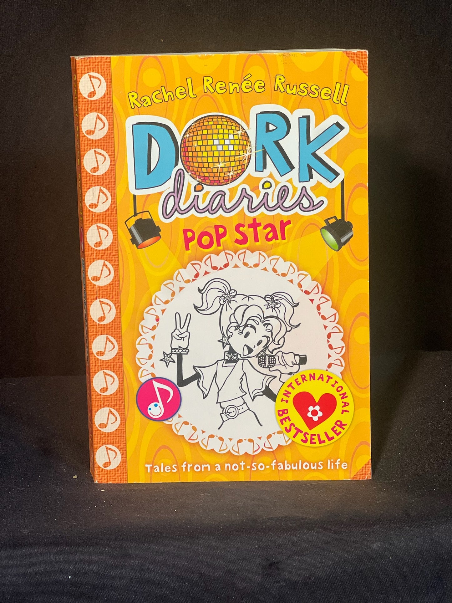 Dork Diaries Pop Star by Rachel Renee Russell